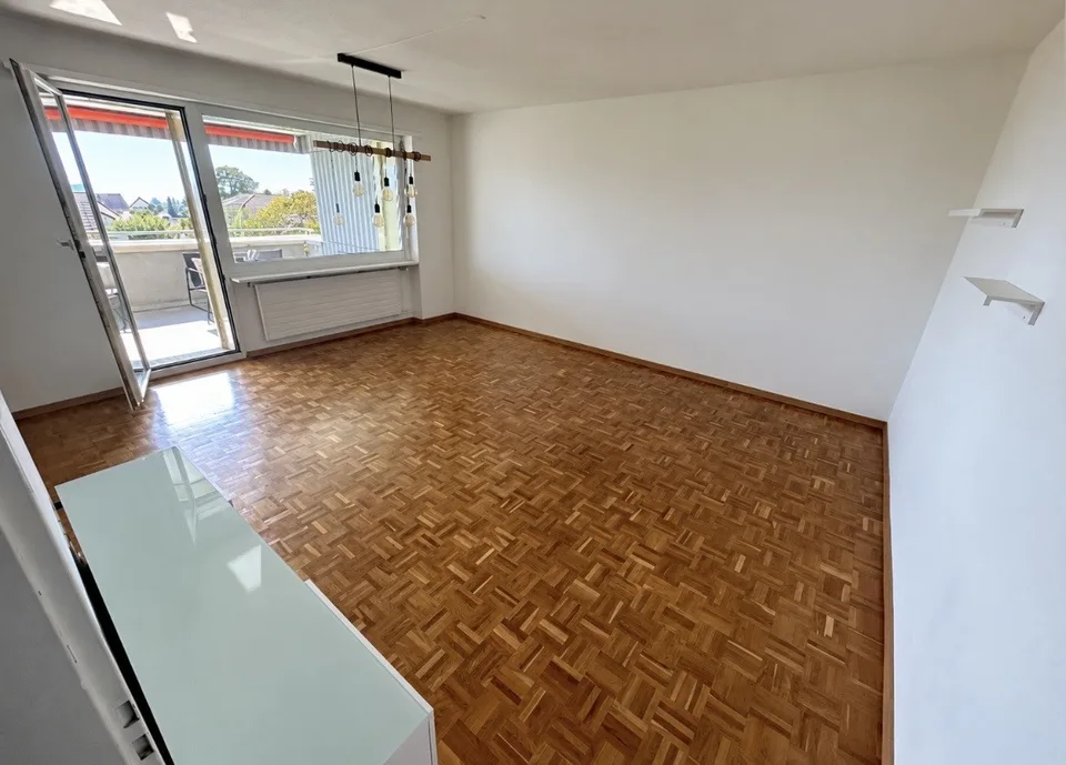 Appartamento di 2 camere luminoso a Tann 65 m² con balcone