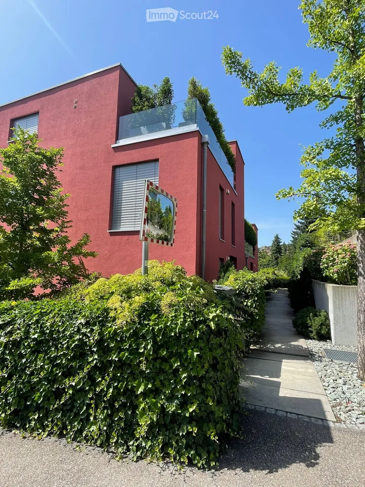 Exklusive 4.5-Zimmer-Duplex-Wohnung mit Kamin und Garage am Zürichberg