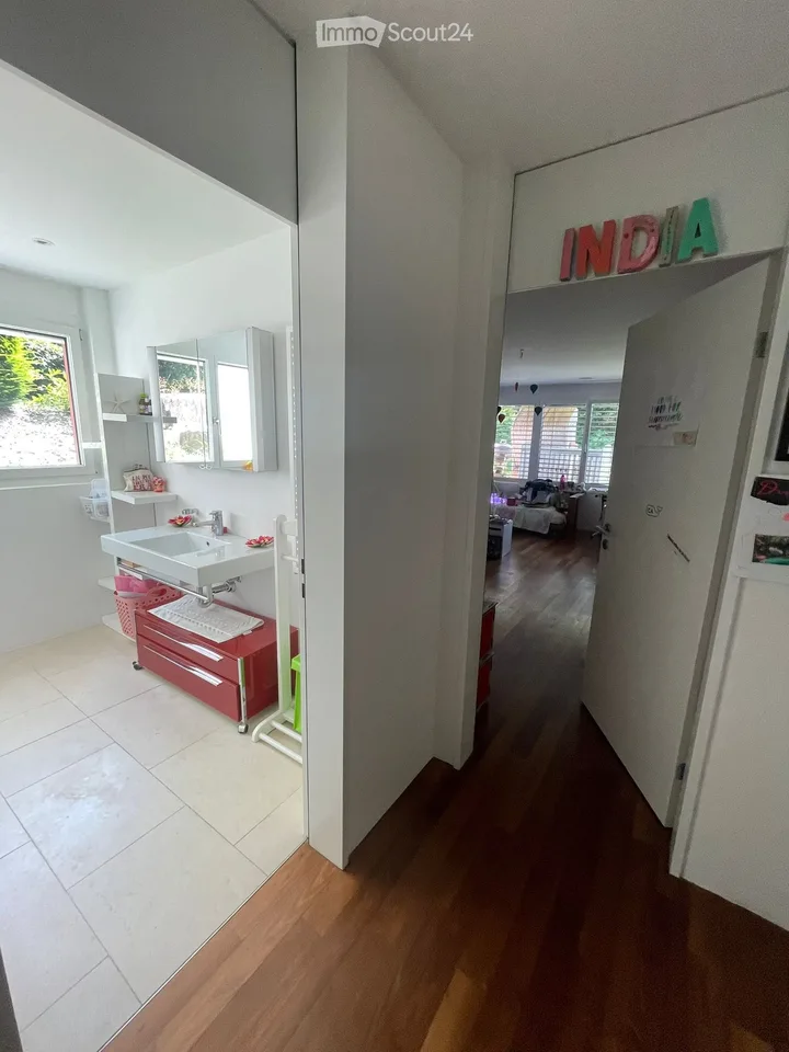 Exklusive 4.5-Zimmer-Duplex-Wohnung mit Kamin und Garage am Zürichberg