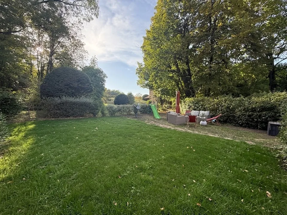 Ein Apartment voller Charme mit privatem Garten in Thonon-les-Bains – Foto 2 von 13