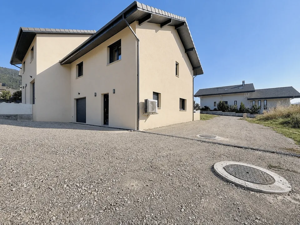 Neues Reihenhaus mit 106 m² und schönen Ausstattungen in Saint-Cergues – Foto 8 von 13
