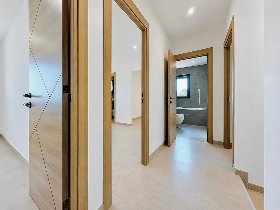 Neues Reihenhaus mit 106 m² und schönen Ausstattungen in Saint-Cergues – Foto 9 von 13