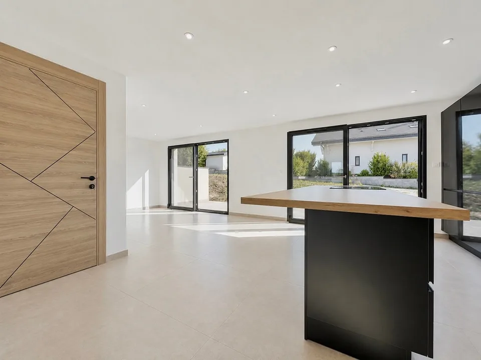 Neues Reihenhaus mit 106 m² und schönen Ausstattungen in Saint-Cergues – Foto 4 von 13
