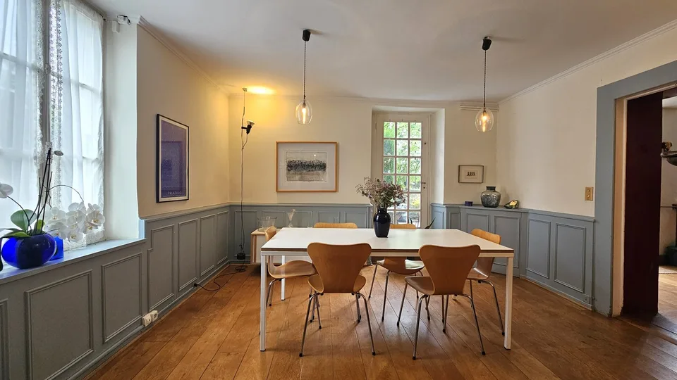 Zentrum Ferney, Haus von 200m2 + Anbau von 41m2 auf Grundstück von 1590m2 – Foto 5 von 13