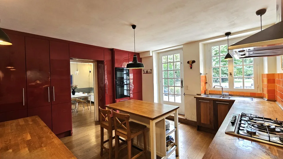 Zentrum Ferney, Haus von 200m2 + Anbau von 41m2 auf Grundstück von 1590m2 – Foto 8 von 13