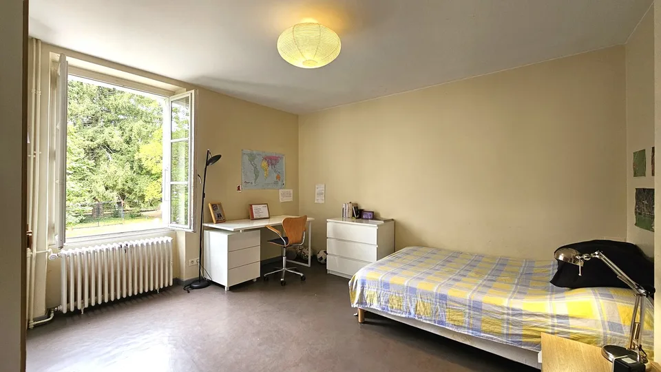 Zentrum Ferney, Haus von 200m2 + Anbau von 41m2 auf Grundstück von 1590m2 – Foto 10 von 13