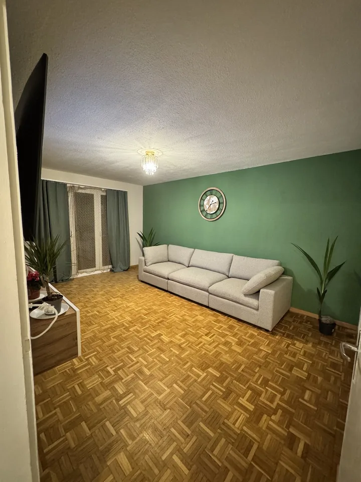 1 room for rent