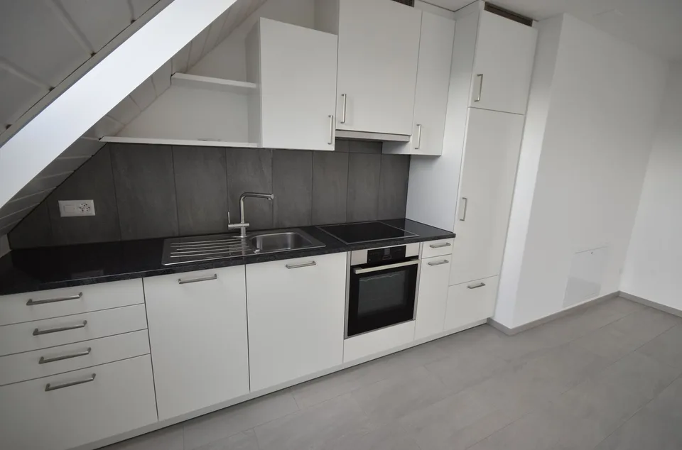 Appartement mansardé moderne 2,5 pièces avec vue panoramique