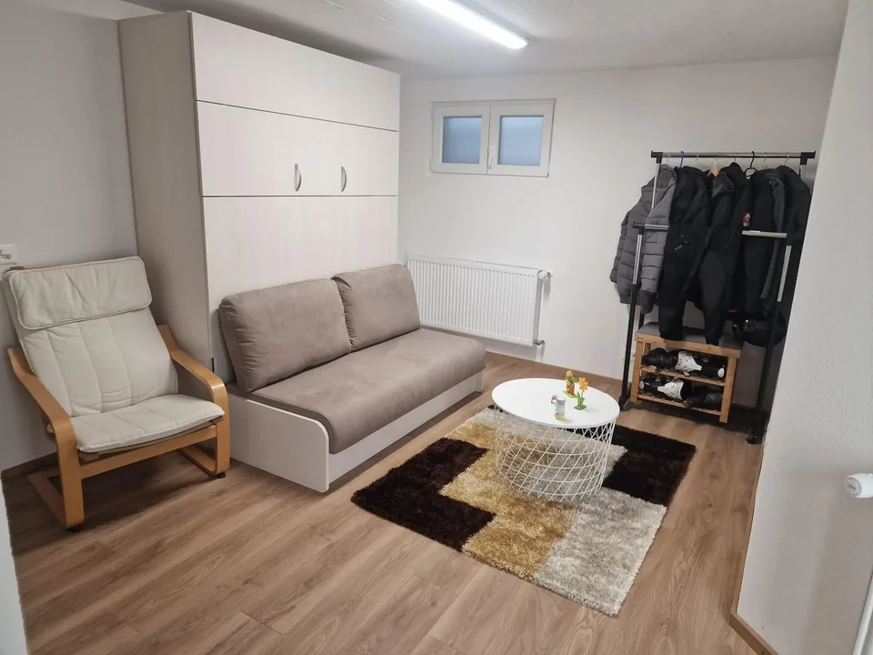 Studio 1.5 Zimmer zu übernehmen, verfügbar sobald wie möglich
