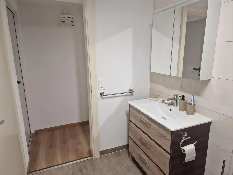 Studio 1.5 Zimmer zu übernehmen, verfügbar sobald wie möglich