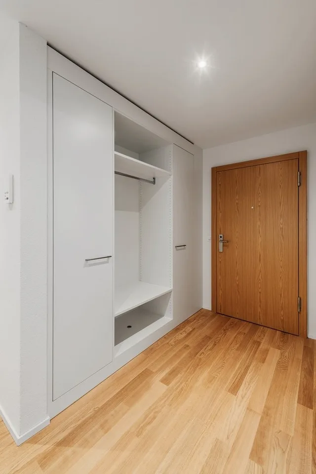 Appartamento moderno 2.5 locali con balcone & posto auto