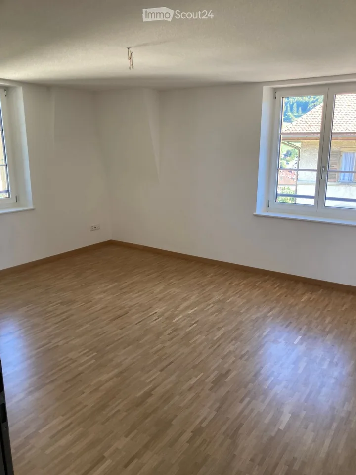 Very beautiful 3-room apartment in renovated building, school district