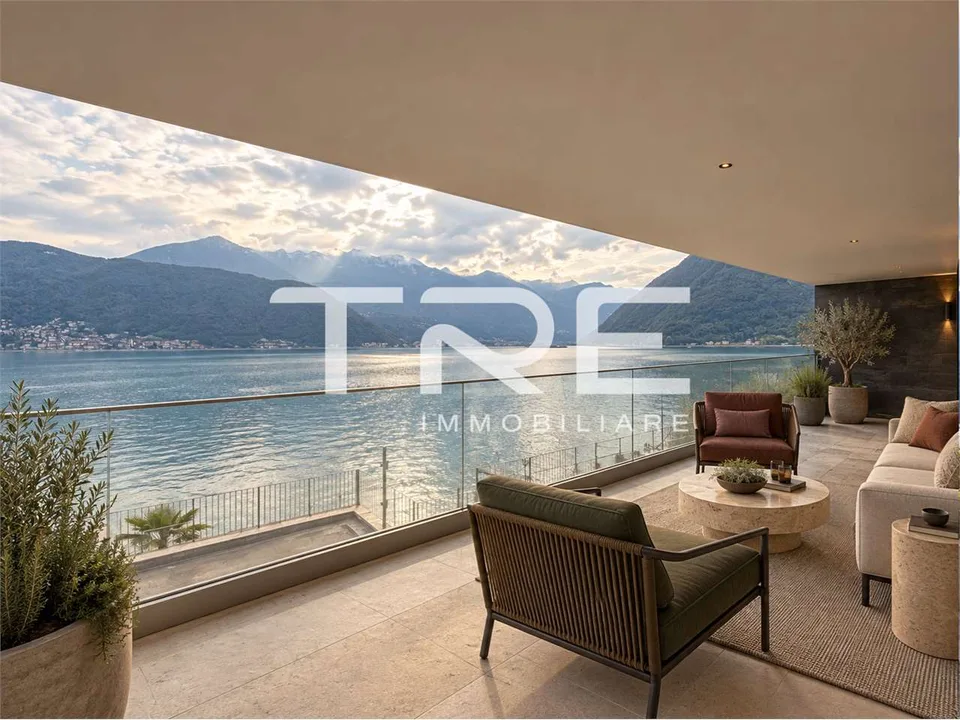 Neue Villa MIT SEEFRONT und ZWEI privaten Darsenen – Foto 12 von 13