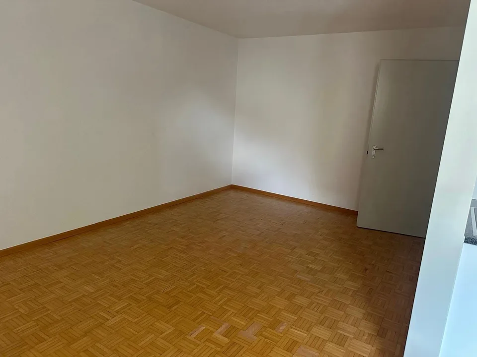 Appartement lumineux 2.5 pièces avec balcon à Fislisbach – disponible immédiatement !