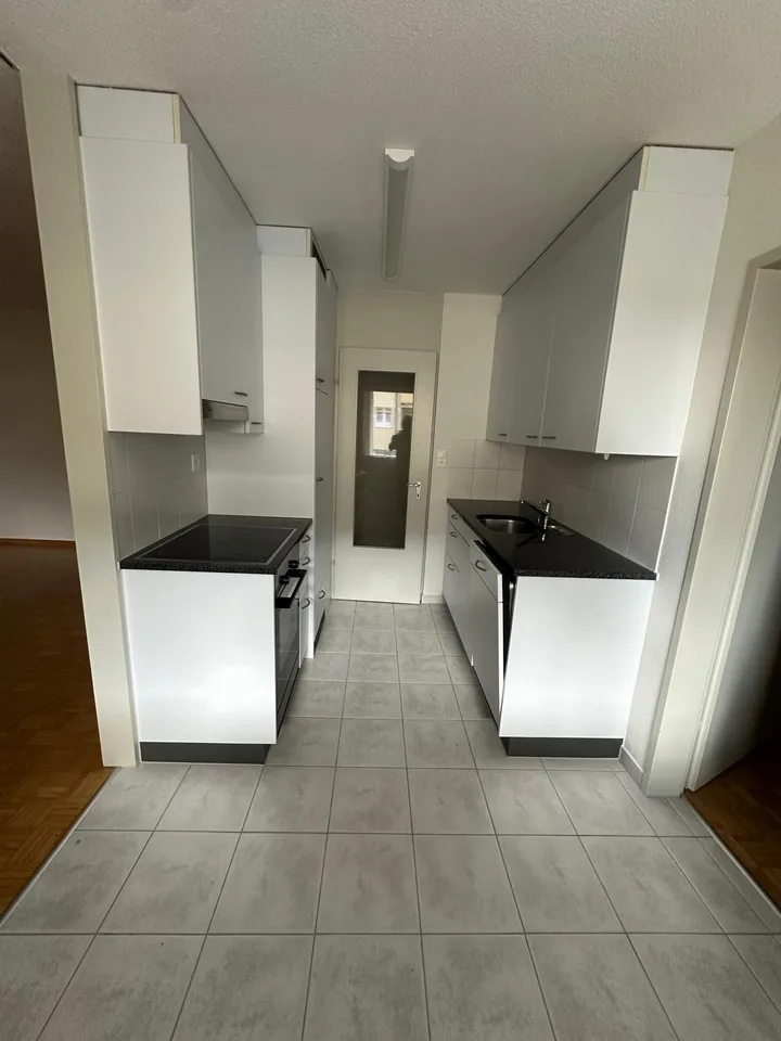 Appartement lumineux 2.5 pièces avec balcon à Fislisbach – disponible immédiatement !