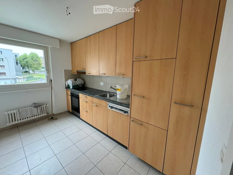 Wohnung 5 Zimmer renoviert mit Balkon in Bevaix
