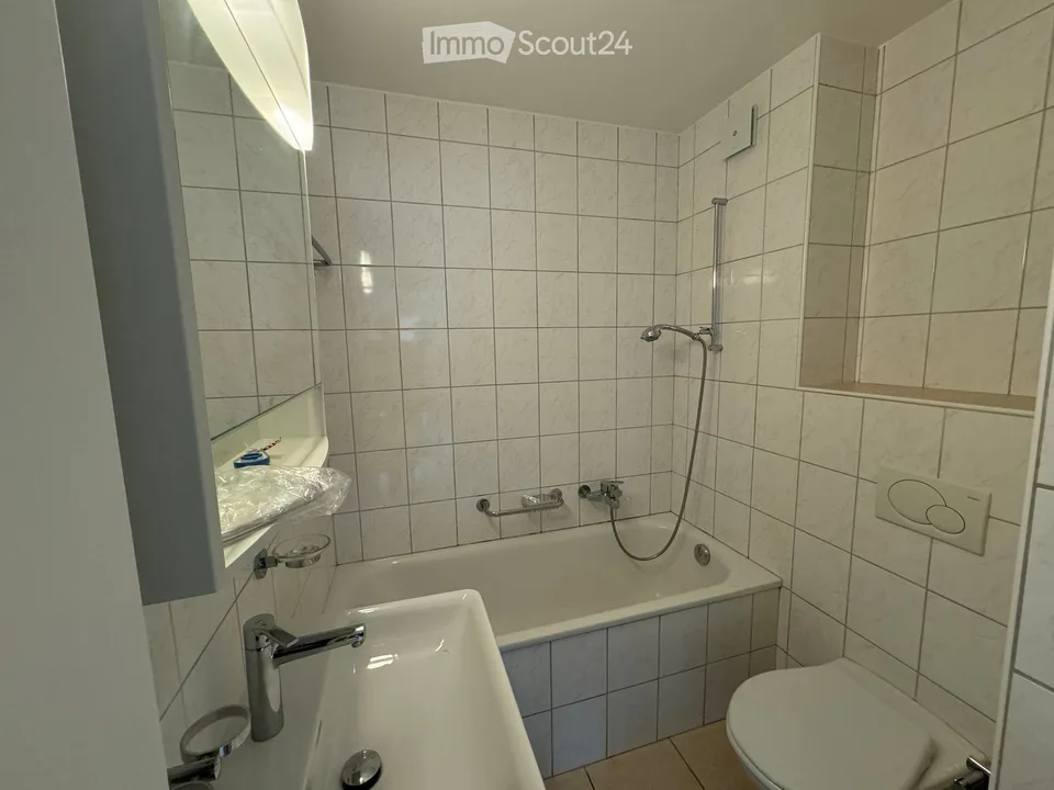 Wohnung 5 Zimmer renoviert mit Balkon in Bevaix