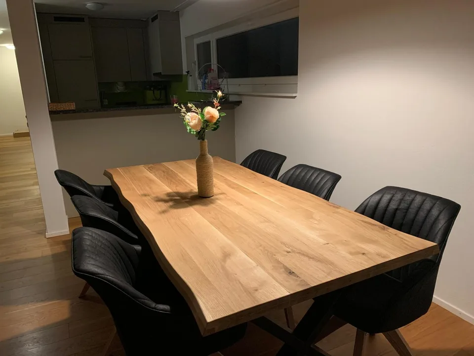 Appartement moderne 3.5 pièces avec balcon spacieux à Uster