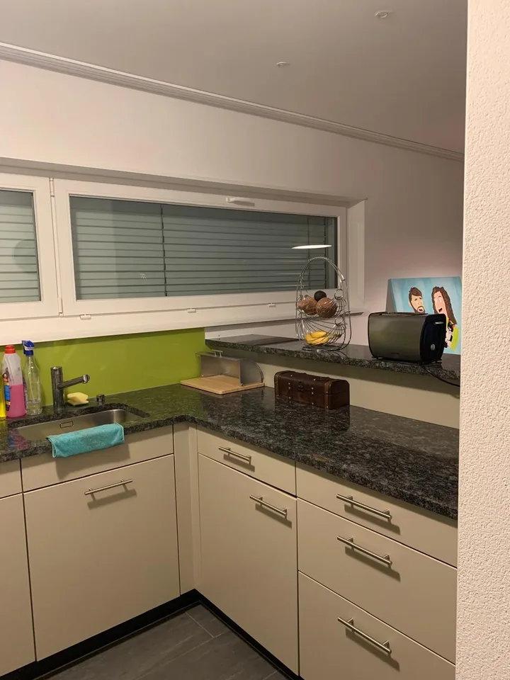 Appartement moderne 3.5 pièces avec balcon spacieux à Uster