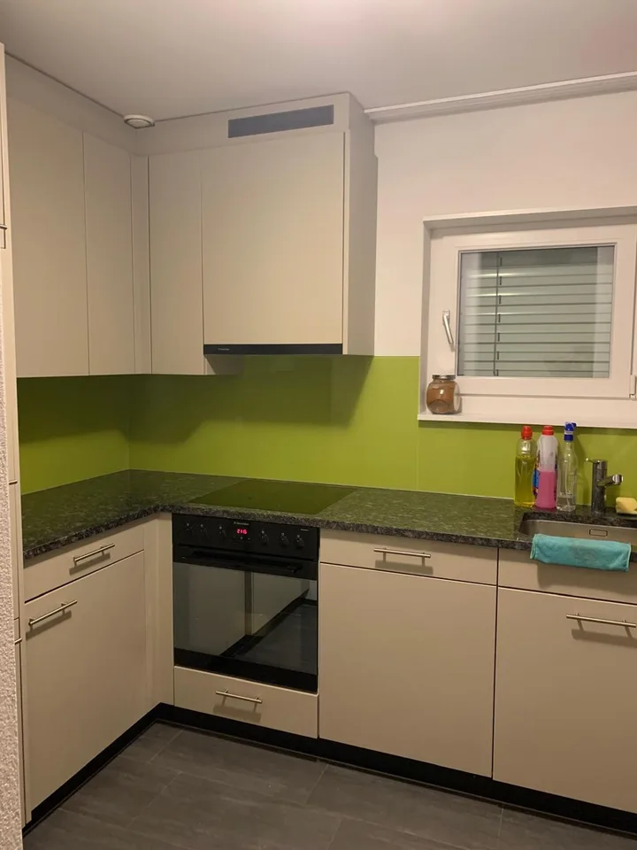 Appartement moderne 3.5 pièces avec balcon spacieux à Uster