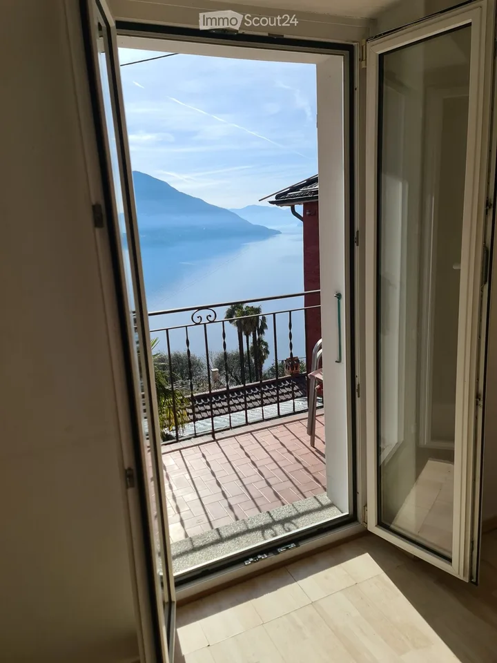 Accogliente pied-à-terre con vista lago e isole di Brissago