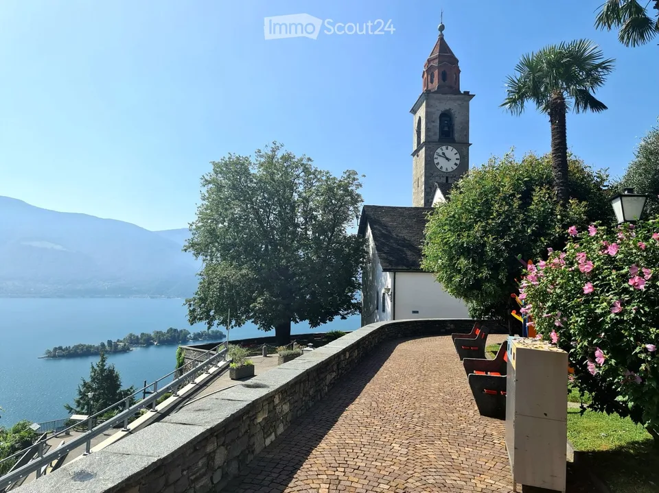 Accogliente pied-à-terre con vista lago e isole di Brissago