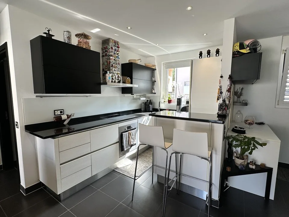 CURATO E MODERNO 3.5 A VILLA LUGANESE CON GRANDE TERRAZZA – photo 15 sur 16