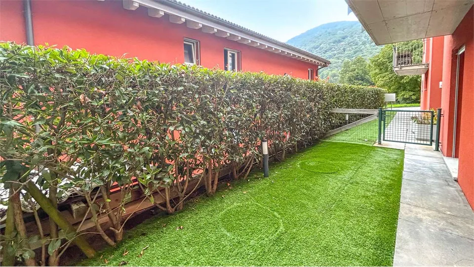 2,5 LOCALI CON GIARDINO