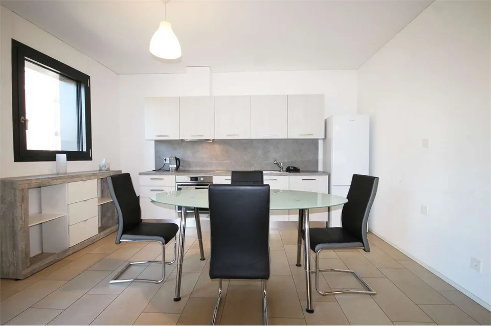 Appartement 3,5 pièces dans un condominium de construction récente – photo 2 sur 7