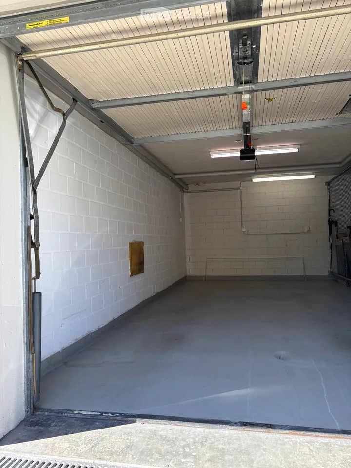 Appartement attractif de 3,5 pièces avec balcon géant et garage individuel