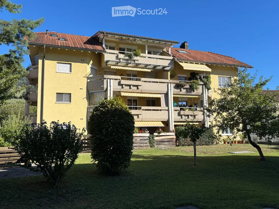Appartement attractif de 3,5 pièces avec balcon géant et garage individuel
