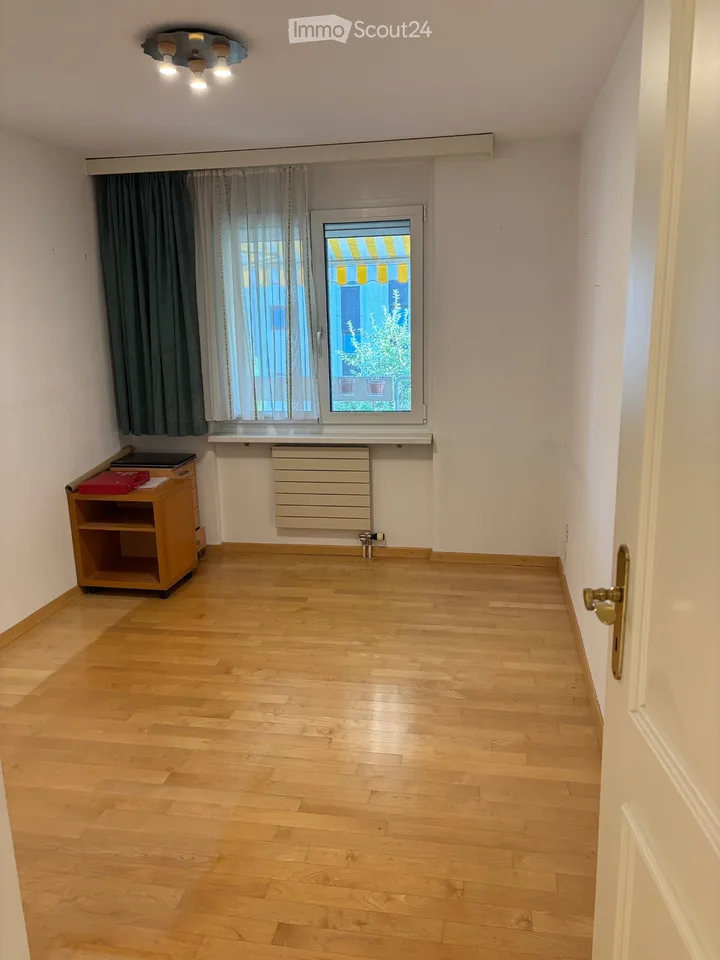 Appartement attractif de 3,5 pièces avec balcon géant et garage individuel