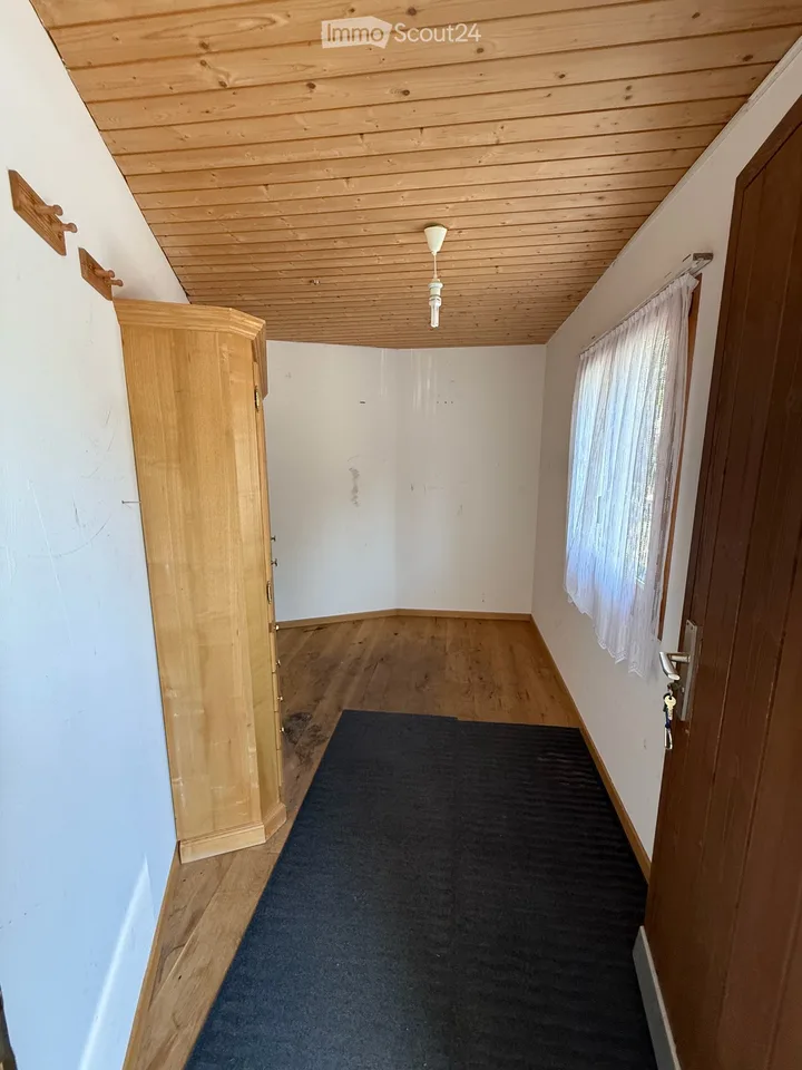 Helle 4.5-Zimmer-Wohnung mit Gartensitzplatz in Laax – sofort verfügbar