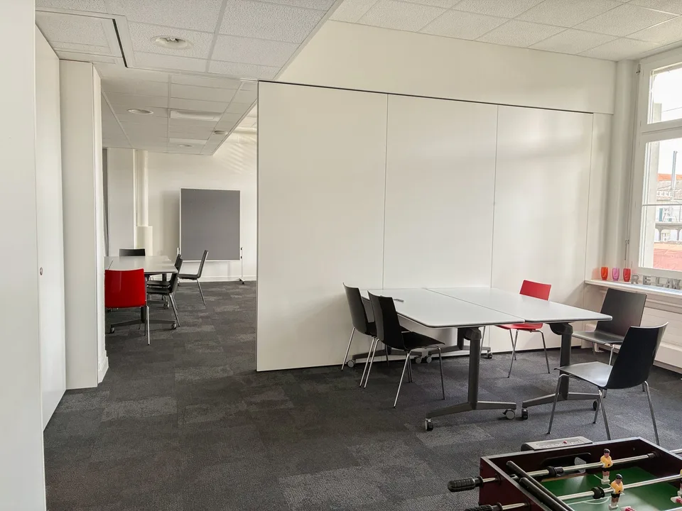 Spazio ufficio moderno completamente sviluppato in posizione ideale a Zofingen – 627 m² al 1° piano – foto 7 di 9