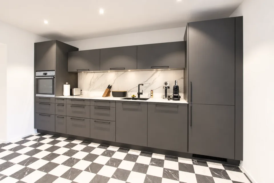 3.5 Zimmerwohnung mit extravagantem Innenausbau – Foto 3 von 13