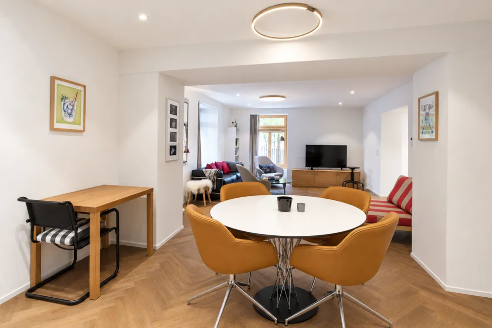 3.5 Zimmerwohnung mit extravagantem Innenausbau – Foto 5 von 13