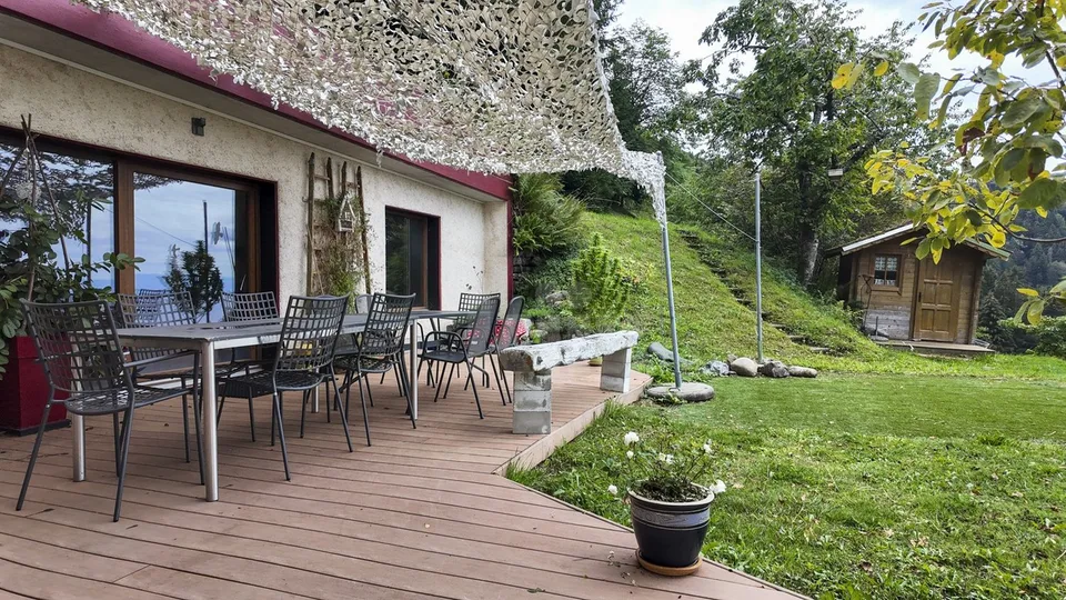 Beautiful individual house with lake view – photo 12 of 13