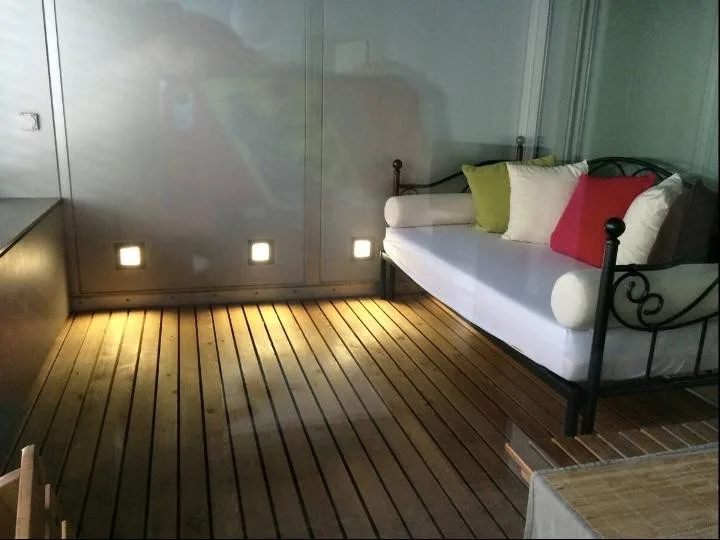 Möblierte 2-Zimmer-Wohnung mit grosser Loggia nahe der Altstadt von Biel/Bienne