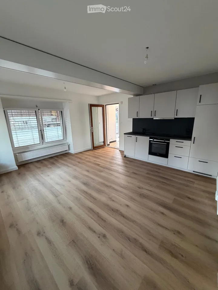 Beautifully fully renovated studio