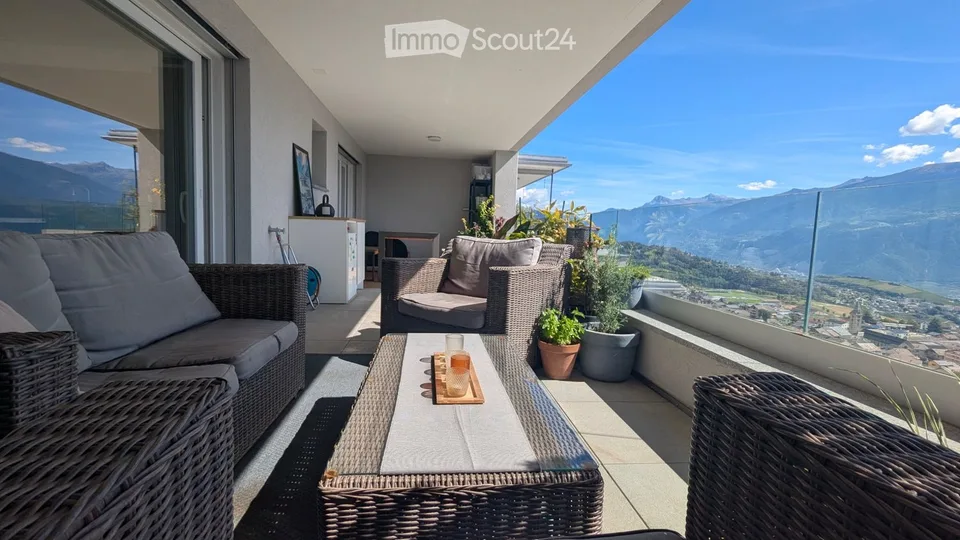 Superbe 2.5 pièces en attique avec vue panoramique à Savièse