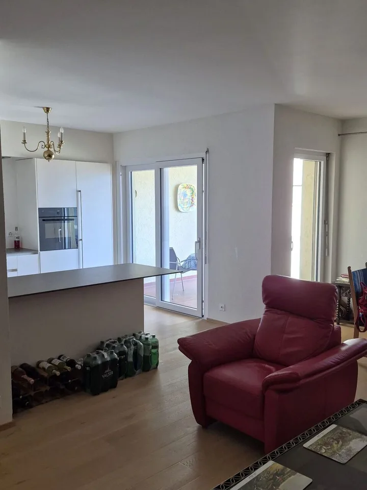MURALTO - Appartamento con vista lago, piscina e residenza secondaria – Foto 9 von 13