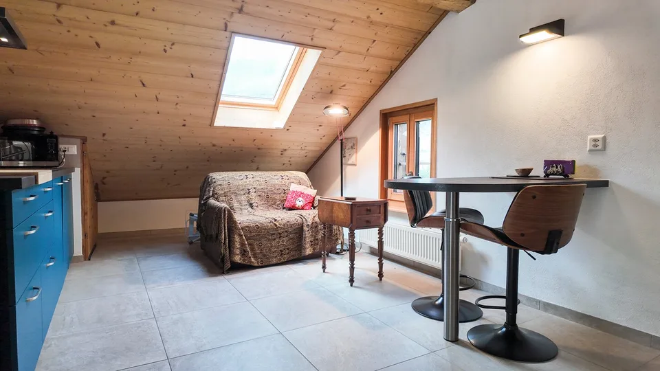 Prächtiges renoviertes Dorfhaus mit unabhängigem Studio – Foto 10 von 12