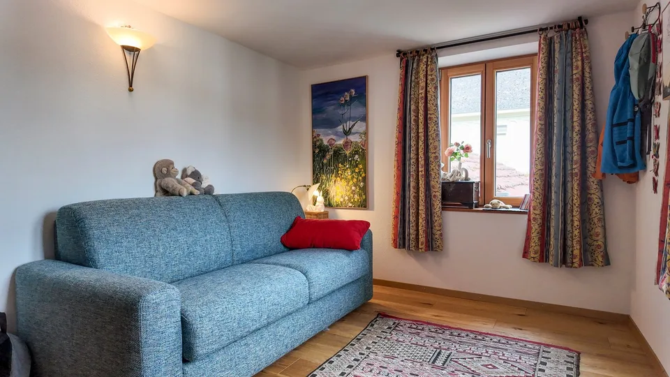 Prächtiges renoviertes Dorfhaus mit unabhängigem Studio – Foto 9 von 12