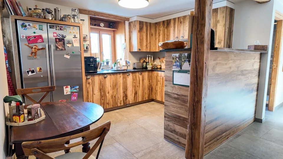 Prächtiges renoviertes Dorfhaus mit unabhängigem Studio – Foto 5 von 12