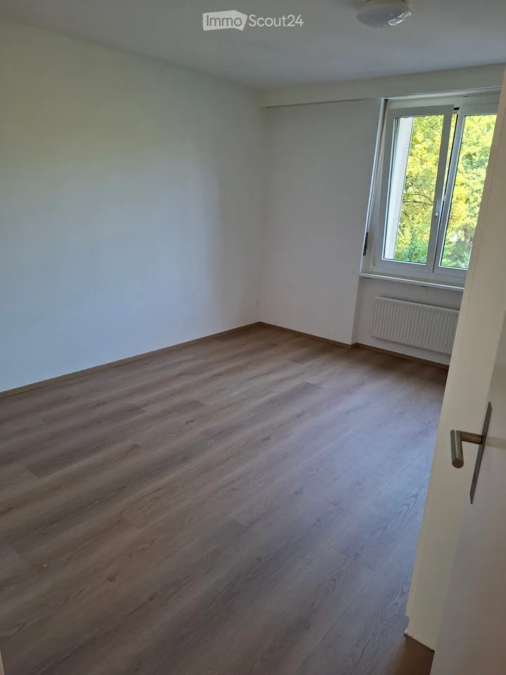Bright 3.5-room apartment with balcony in Zuchwil – available immediately!