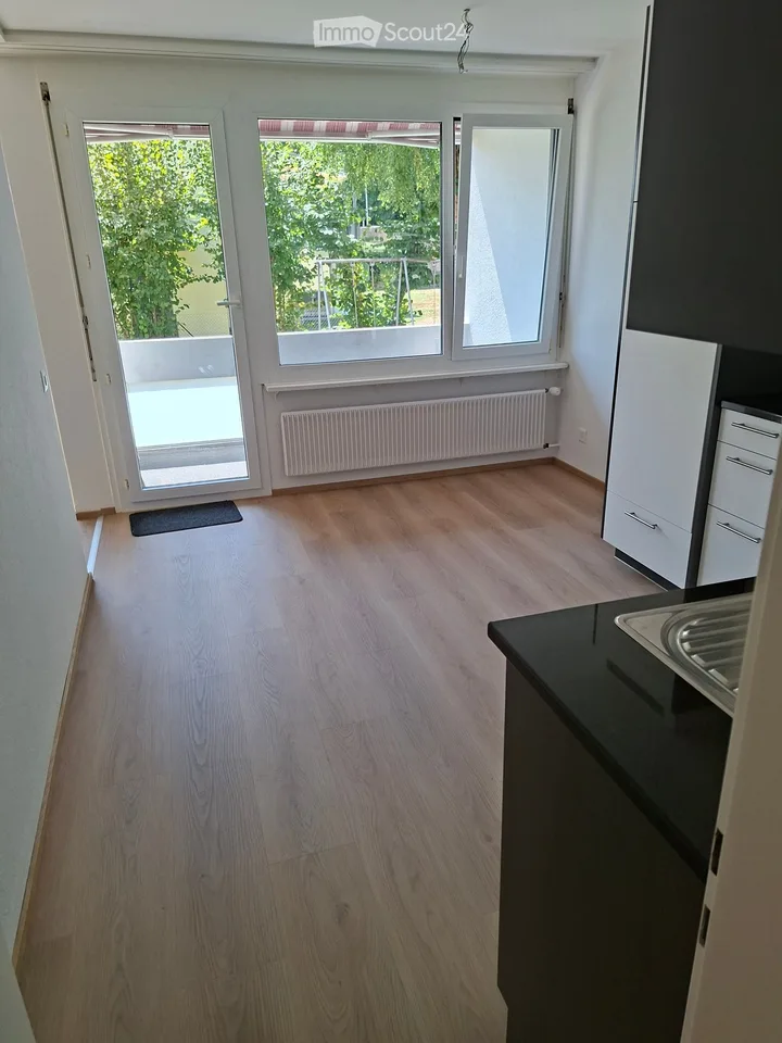 Bright 3.5-room apartment with balcony in Zuchwil – available immediately!