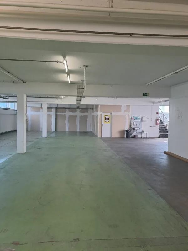 Ampio spazio di stoccaggio (413 m²) a ovest di San Gallo – foto 2 di 4