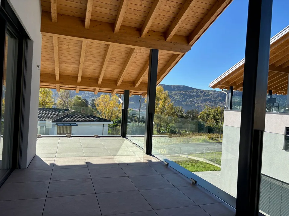 Moderno attico di 3.5 locali con ampio terrazzo – foto 6 di 6