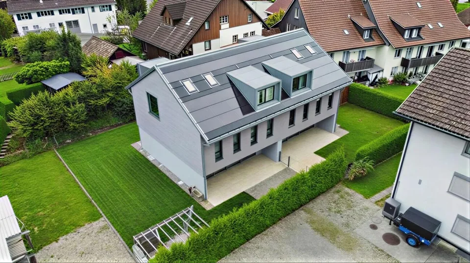 Casa a schiera moderna di 6 locali con giardino a Hausen am Albis – foto 25 di 29
