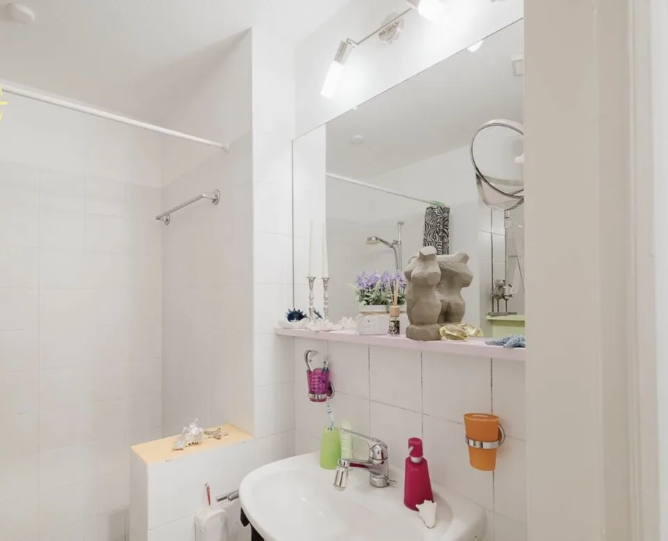 Villa esclusiva e moderna con vista mozzafiato e arredamento di alta qualità – foto 18 di 19